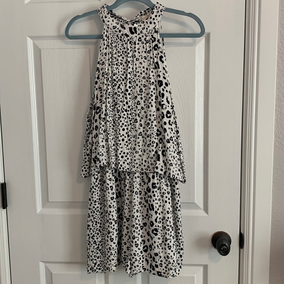 Animal print halter romper (shorts) - size L - Picture 2 of 8